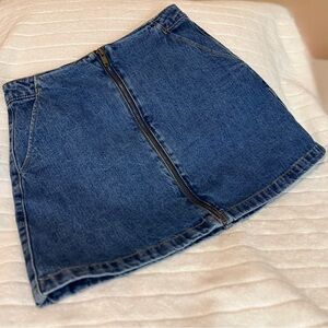 ZARA Trafaluc Denim Makers Mini Skirt Front Zip Blue Size S / 26